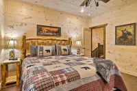 Creekside PF Cabin. Hot Tub, Game Rm & Creek Views!5Mins to PF Attractions. - ชาเลต์