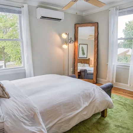 Luxury on Main / West