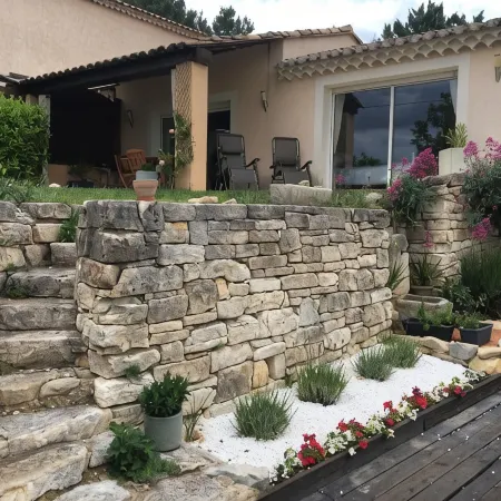 Barjac Villa Pastis - Gîte with swimming pool and view of the Cévennes mountains