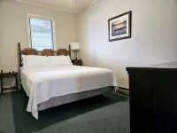 Private Riverfront Cabin - Chalets