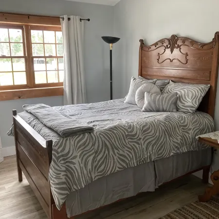 Cozy apartment that’s conveniently located just on the edge of town.