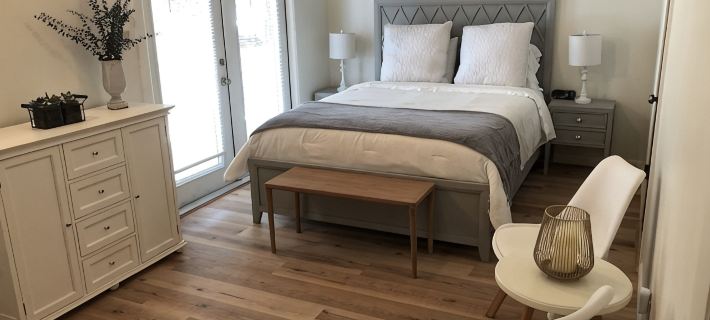 Crystal Lake Retreat Hotels in Clay County