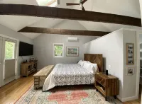 Vineyard Vacation Retreat with HOT TUB - Wifi