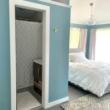 Cozy Carriage House in Downtown Forest City! Hotels in Cool Spring