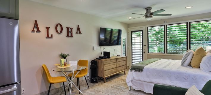 The Napili Bay, Steps to Sand, Studio, King bed, Remodeled in June of 2023 Hotels in Kapalua