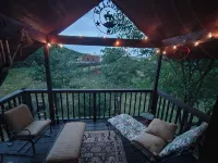 Mountainside Cabin in Medicine Park-Stunning Views-Borders Ft. Sill-Sleeps 16. - 3-Sterne