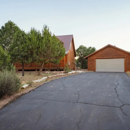 Zion Views- Juniper Mesa Lodge + Resort Access