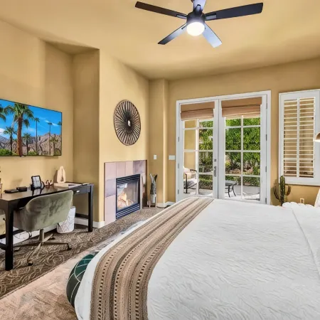 Desert Crown Jewel Studio Retreat in La Quinta #B