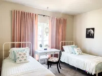Cheerful spacious home-5 min to Bruce's Field/Downtown - 3-نجوم