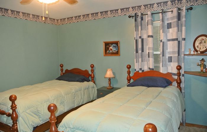 Pet Friendly - 6 mi from National Park, Blossom Music