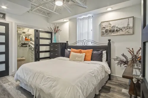 Perfect Luxury Condo in Midtown! Great Amenities! - Alojamientos