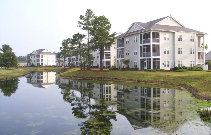 Luxury Fairway Condo Overlooking Two Fairways : Near Beaches -