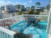 Island Oasis ~ YOUR Paradise awaits in Venture Out Resort! - 3-Star