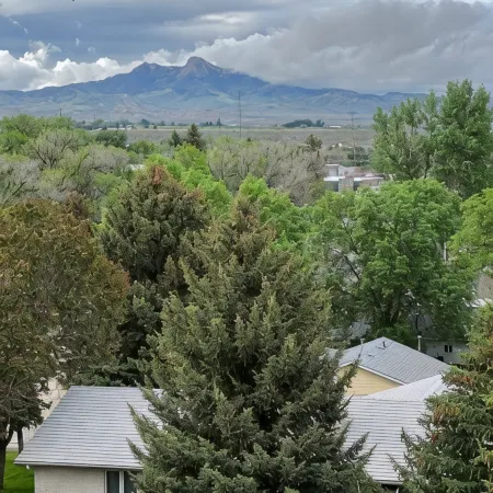 Mountain View Lodging 2 Blocks Historic DT Cody3 Bedrooms 4 Beds + a Bonus Den