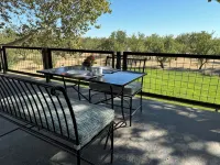 ENTIRE BEAUTIFUL REMODEL COUNTRY RANCH HOUSE - Wi-Fi
