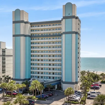 Direct Oceanfront, Separate Bedroom, Full Kitchen - Rates Lower Than Last Year !