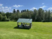 Northern Maine Cabin - Trails - WiFi - AC - 샬레 호텔