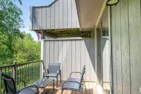 Cozy and Updated Home only 5 minutes to Eagle Ridge and 15 minutes to Downtown - 3-Star