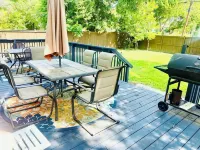 Spacious Victorian w/Game Room & Hot Tub - Homestays