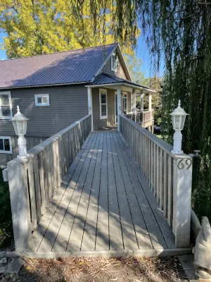 Cozy St. Maries House with Private Dock on St. Joe River! - 3 étoiles