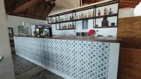 Bluewaves Resort Moalboal by Hiverooms - Quầy Bar