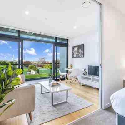 Lovely Bright Apartment - Central Takapuna! Rooms