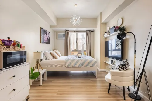 Brand New | Studio Lune - Heart of Makati - New