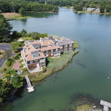 Unique Waterfront Condo at the Boatyard!