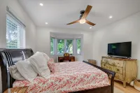 Beautiful Pool Home on Golf Course, with Intracoastal Views, 1 Mile to the Beach - 4-Star