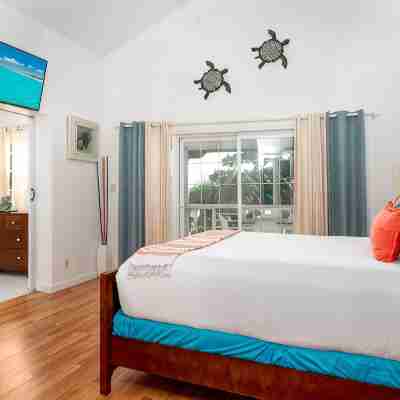 Silver Palms # 2 – Exclusive Long Bay Beachfront Retreat with Pool Rooms