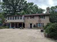 Lakeside Acres at Berlin Lake, OH - 4 Bedroom/3 Bath with separable studio apt - de charme