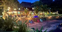 BEACH FRONT HOUSE SURROUNDeD BY 2 PRIVATE BEACHES - Homestays