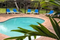 Emdoneni Lodge with Zululand Cat Conservation Project - Swimmingpools