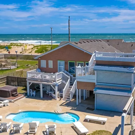 Pet Friendly, Ocean Views, Pool & Hot Tub!