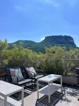 Casa Cavour Garda - غرفة مطلة على الجبل
