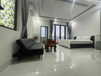 Moon House Villa Hotels in Điện An
