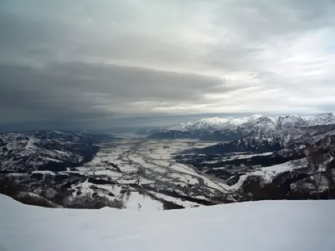 Echigo Yuzawa-Onsen Lodge Suehiro (Formerly: Lodge Suehiro) โรงแรมใน