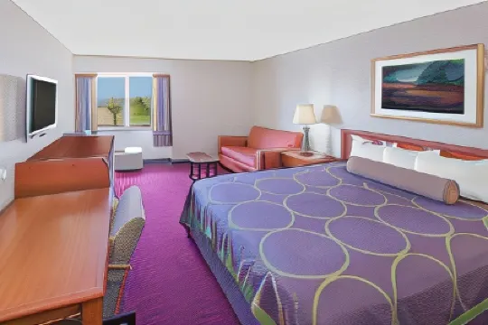 Super 8 by Wyndham Biloxi