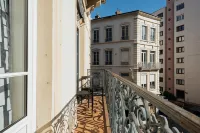 Dify Joli - Place des Brotteaux Hotels in 