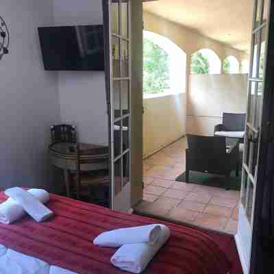 Human Hotel Résidence Rooms