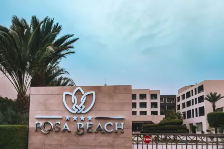 莫納斯提爾羅莎海灘酒店