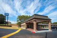 Travelodge by Wyndham Macon West Hotel dekat Middle Georgia State University Continuing Education