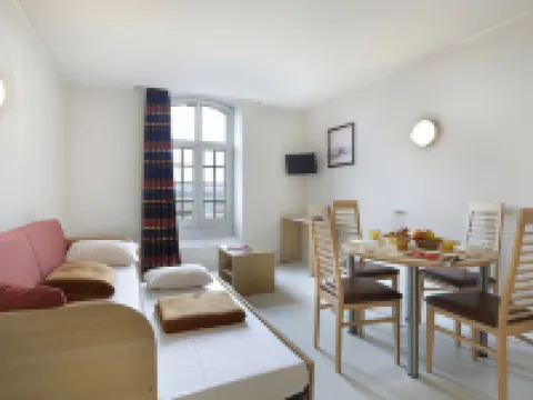 ヴァカンセオール - レ ドゥミール シャンペノワ エペルネーのホテル