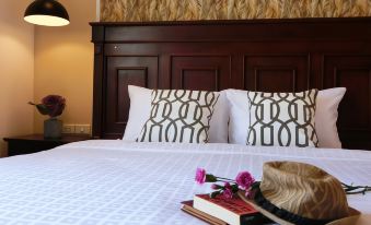 Bloom Boutique Hotel & Cafe - Hizvo