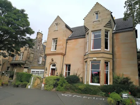 Cumberland Hotel Отели рядом с достопримечательностью «Шотландский национальный музей современного искусства»