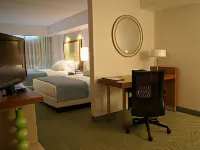 SpringHill Suites Pittsburgh North Shore Hotel dekat Rangos Auditorium