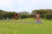 Sea and Mountain View Luxury Glamping Pods Heated Hotels in Holyhead