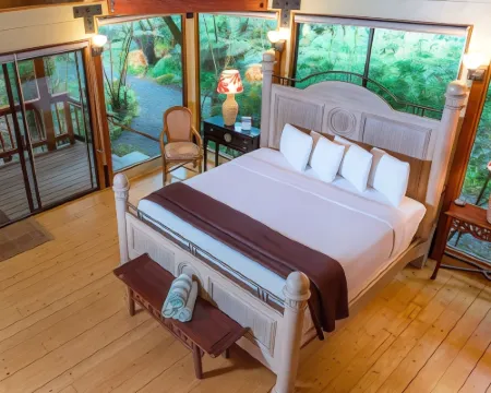 ボルケーノ ビレッジ ロッジ ボルケーノのホテル