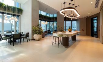 West Side Place 2B2B Apt by GoodLive