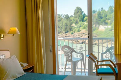 Hotel Atalaya II Hôtels à : Portonovo